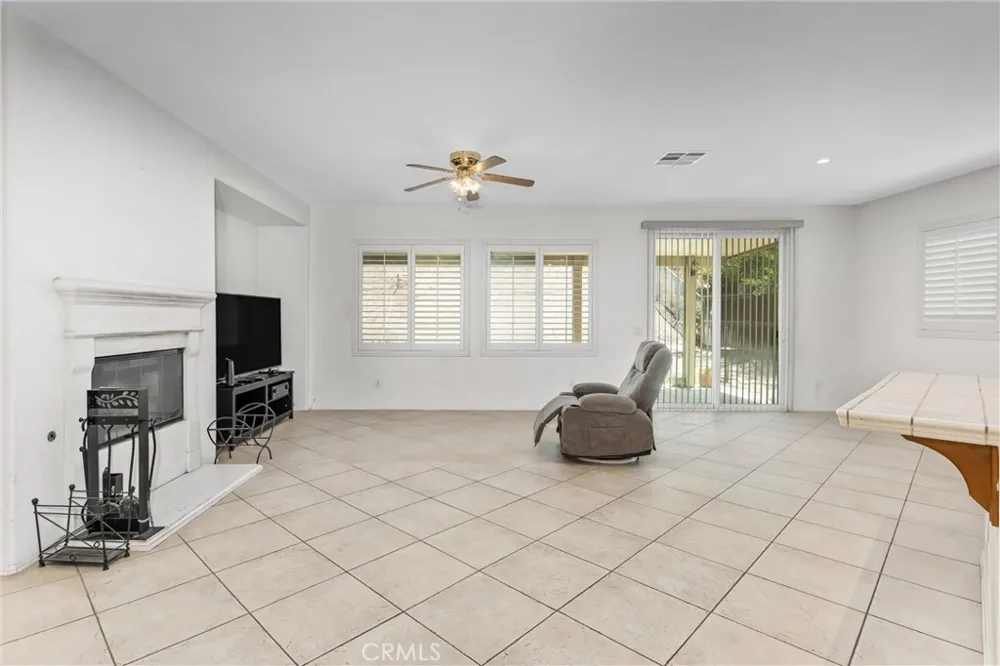16796 Colt Way Moreno Valley, CA 92555