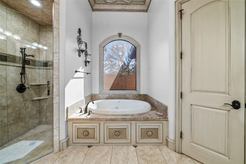 4900 Rockrimmon Court Colleyville, TX 76034
