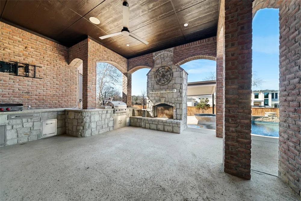 4900 Rockrimmon Court Colleyville, TX 76034