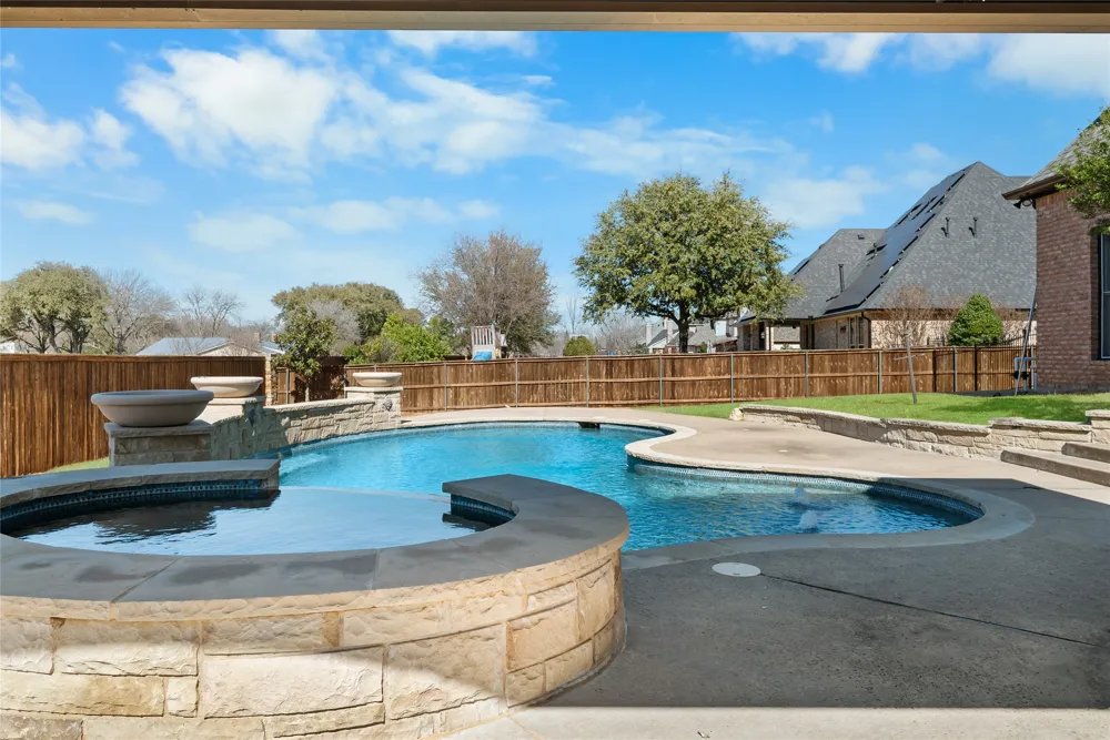 4900 Rockrimmon Court Colleyville, TX 76034
