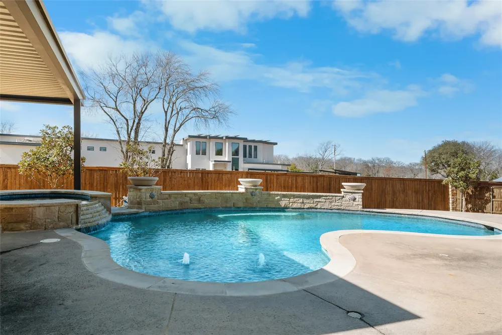 4900 Rockrimmon Court Colleyville, TX 76034