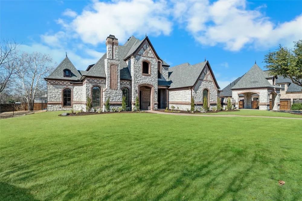 4900 Rockrimmon Court Colleyville, TX 76034