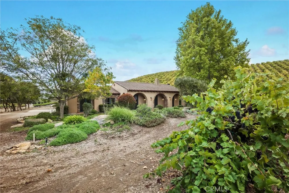 3130 Oakdale Rd. Paso Robles, CA 93446