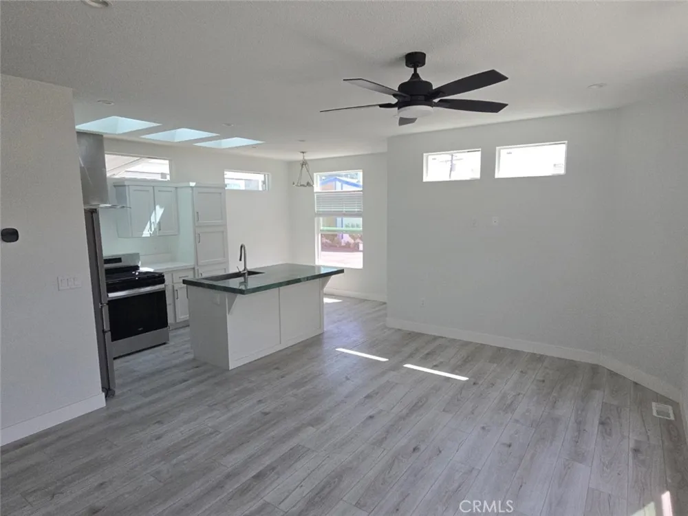 1 Heather Northridge, CA 91324