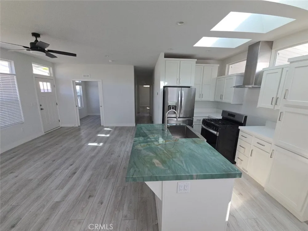 1 Heather Northridge, CA 91324