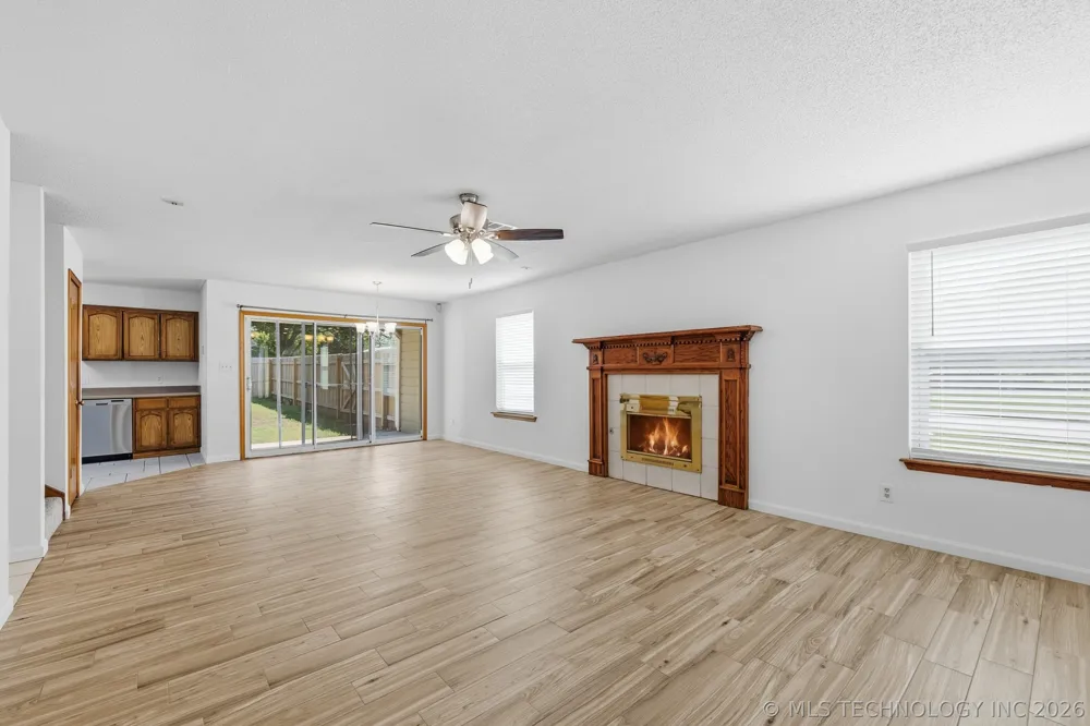 11339 S Ash Street Jenks, OK 74037