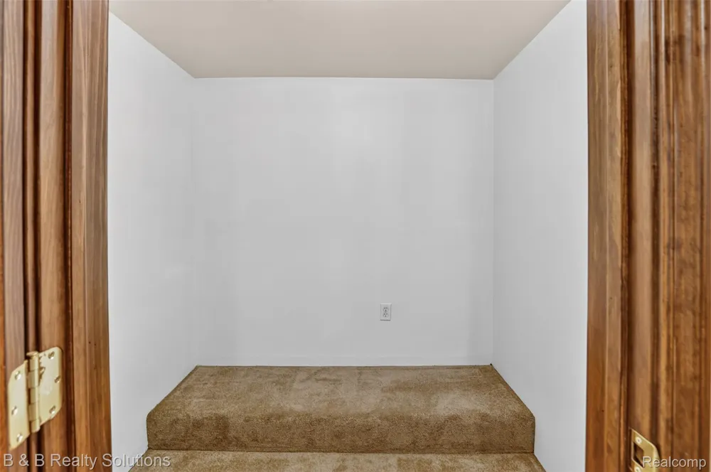 3625 N Lapeer Road Mayfield Township, MI 48446