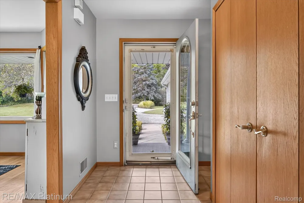 7996 Kearney Road Northfield Township, MI 48189