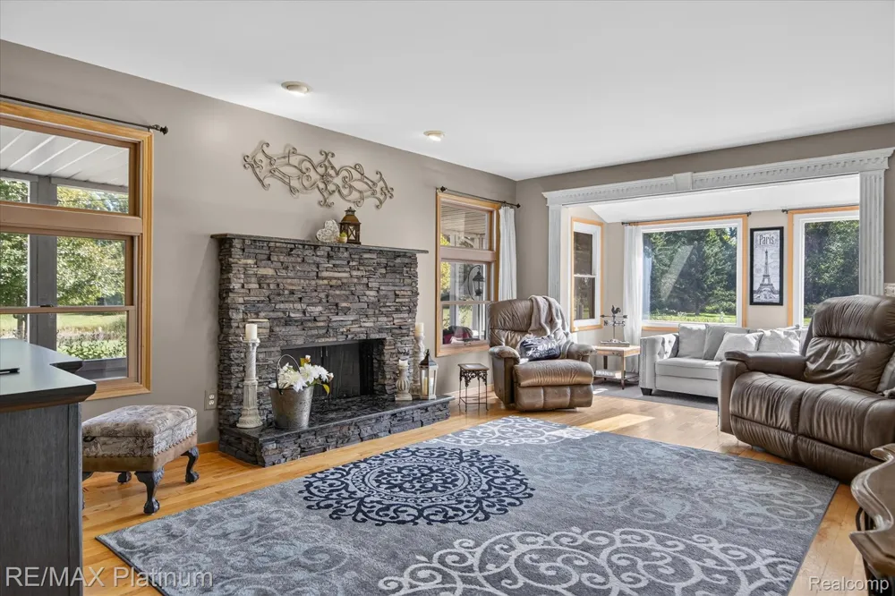 7996 Kearney Road Northfield Township, MI 48189