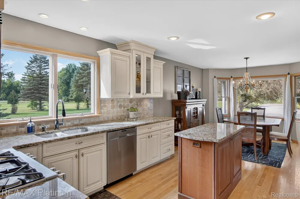 7996 Kearney Road Northfield Township, MI 48189