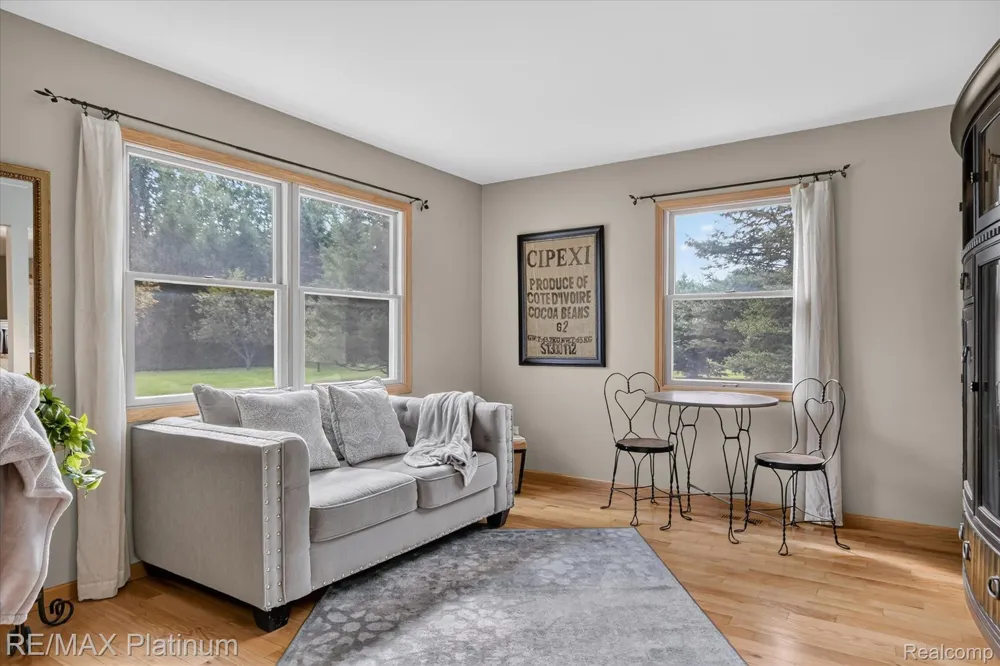 7996 Kearney Road Northfield Township, MI 48189