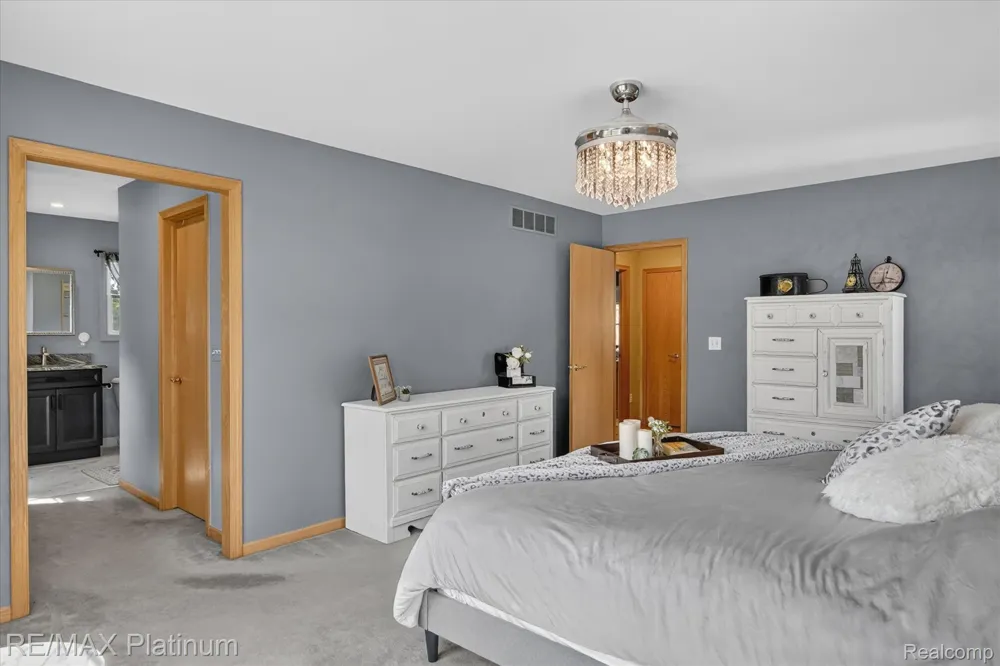 7996 Kearney Road Northfield Township, MI 48189