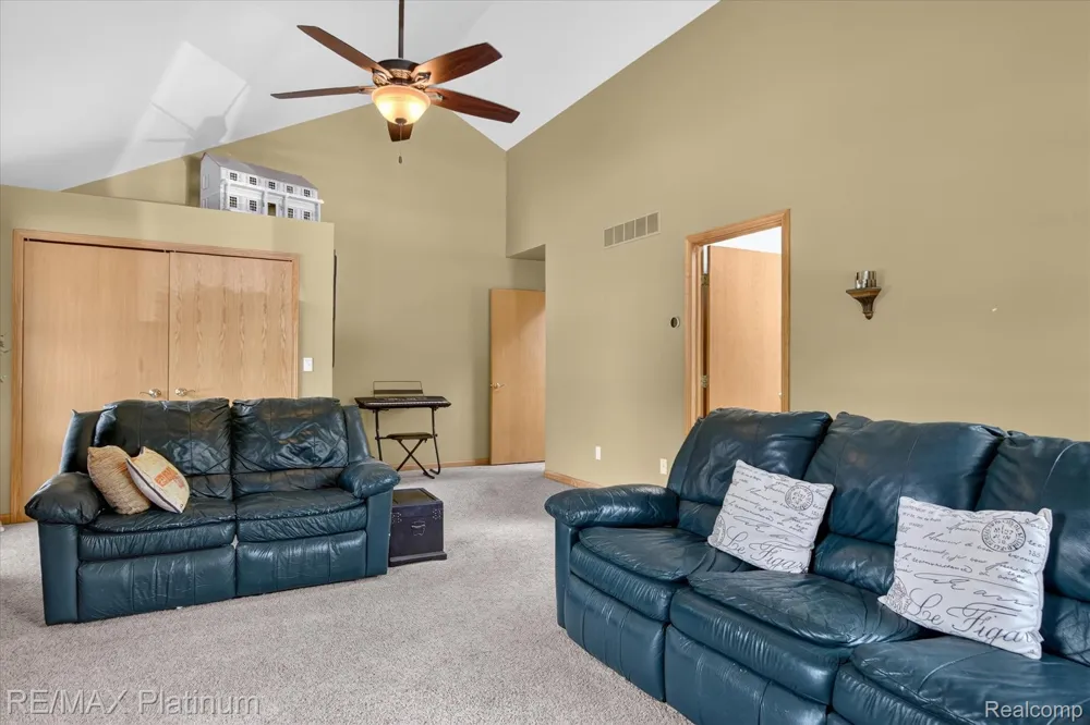7996 Kearney Road Northfield Township, MI 48189
