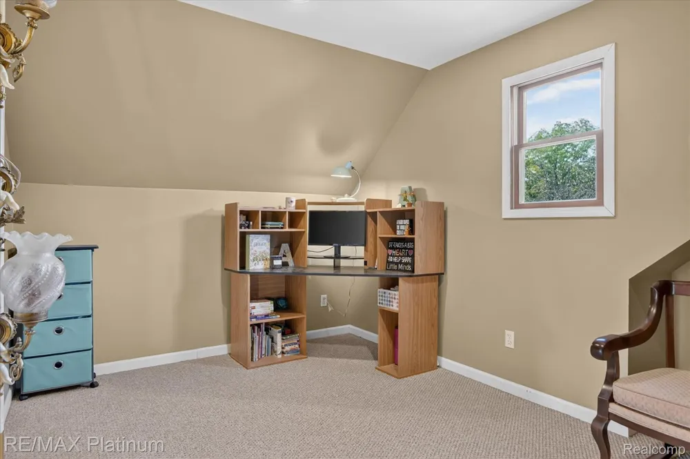 7996 Kearney Road Northfield Township, MI 48189