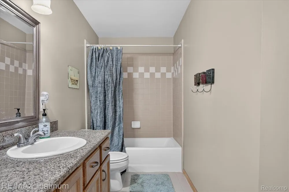 7996 Kearney Road Northfield Township, MI 48189
