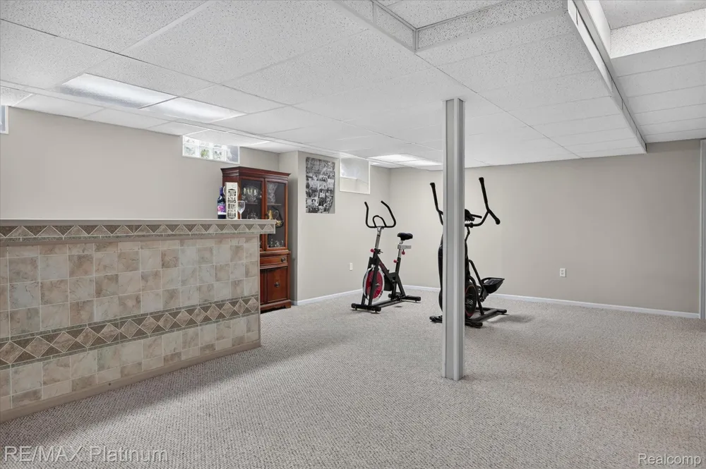 7996 Kearney Road Northfield Township, MI 48189