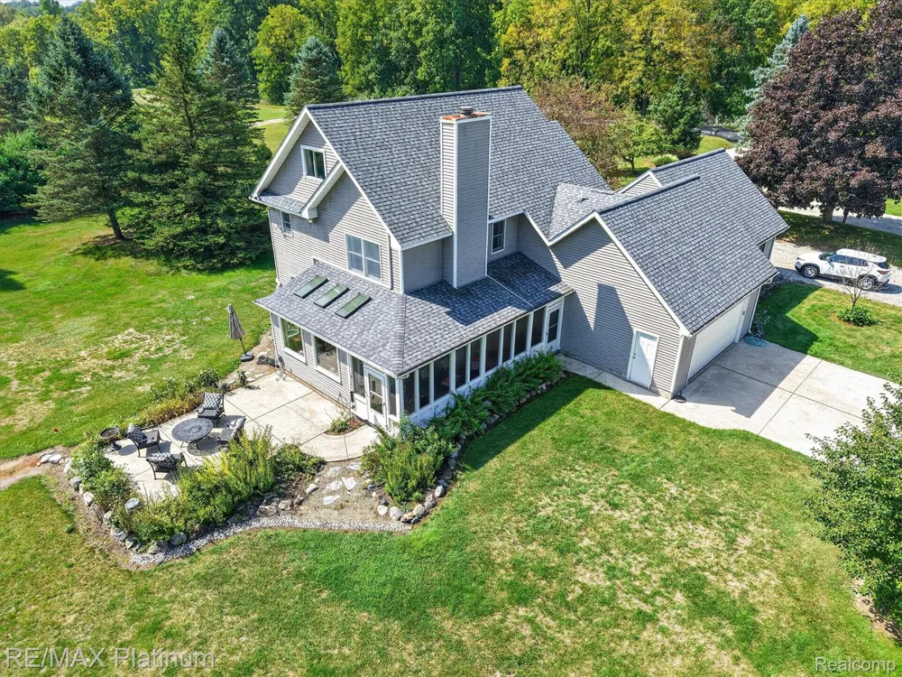 7996 Kearney Road Northfield Township, MI 48189