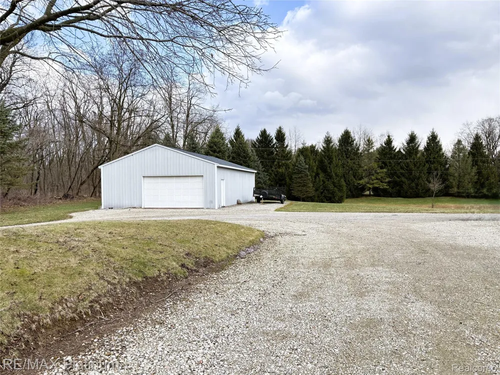 7996 Kearney Road Northfield Township, MI 48189