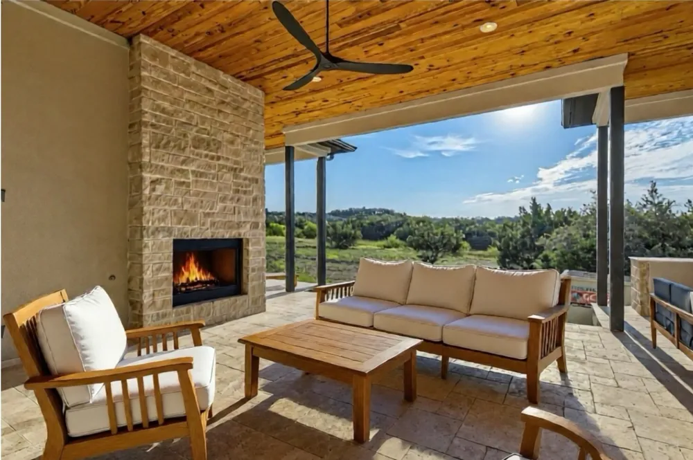 8701 Rollins Drive Austin, TX 78738
