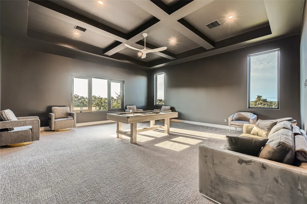 8701 Rollins Drive Austin, TX 78738