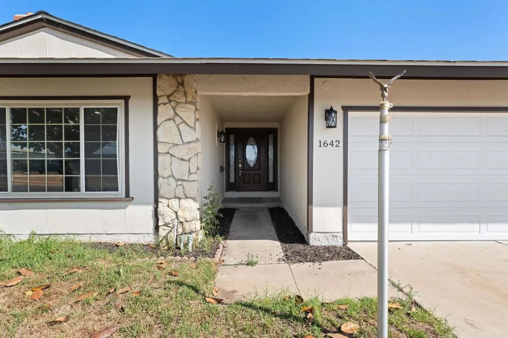 1642 Leon Avenue San Diego, CA 92154