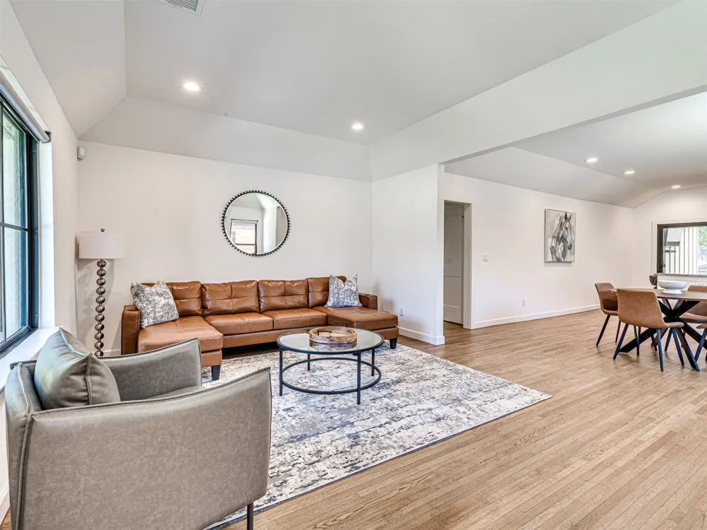 1540 S Columbia Place Tulsa, OK 74104