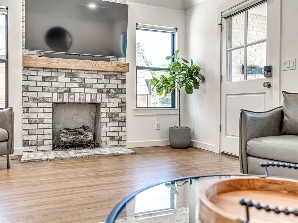 1540 S Columbia Place Tulsa, OK 74104