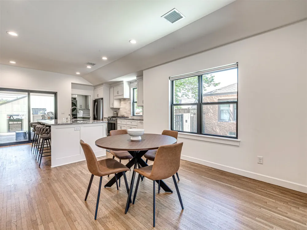 1540 S Columbia Place Tulsa, OK 74104