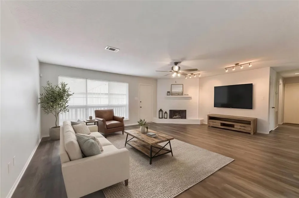 16606 Burlcreek Houston, TX 77084