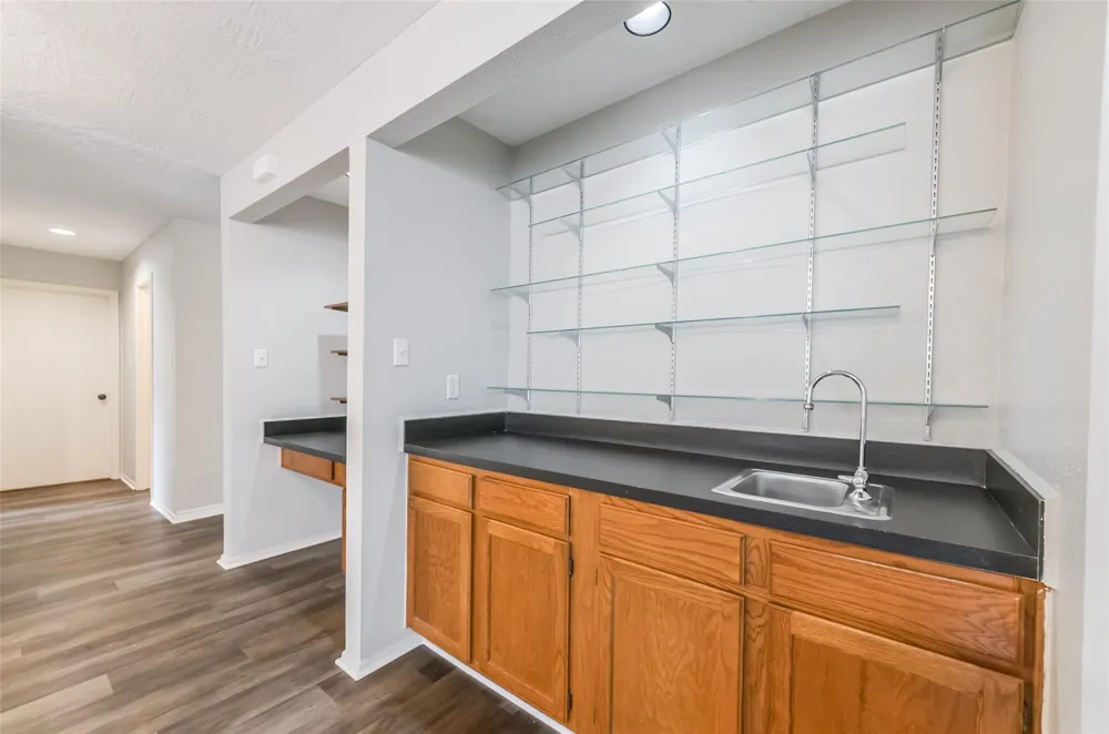 16606 Burlcreek Houston, TX 77084