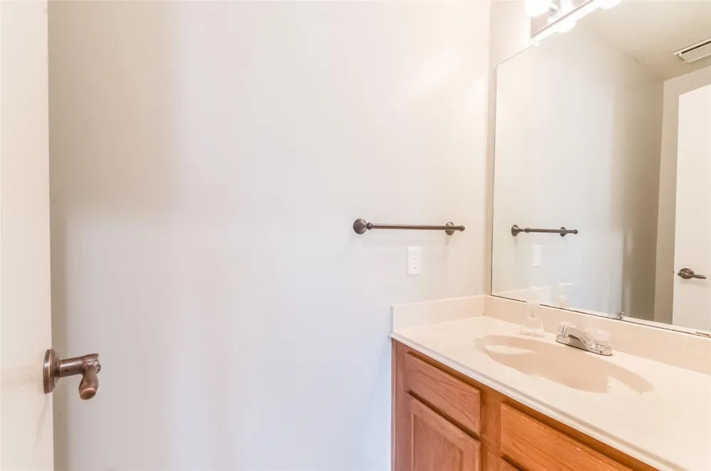 16606 Burlcreek Houston, TX 77084
