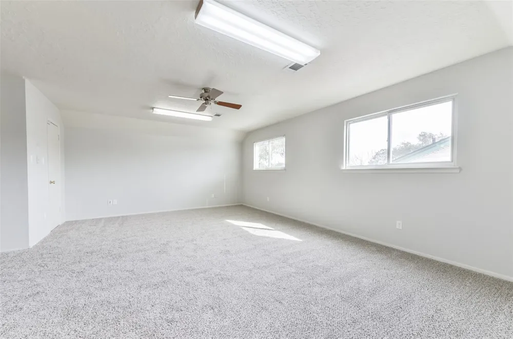 16606 Burlcreek Houston, TX 77084