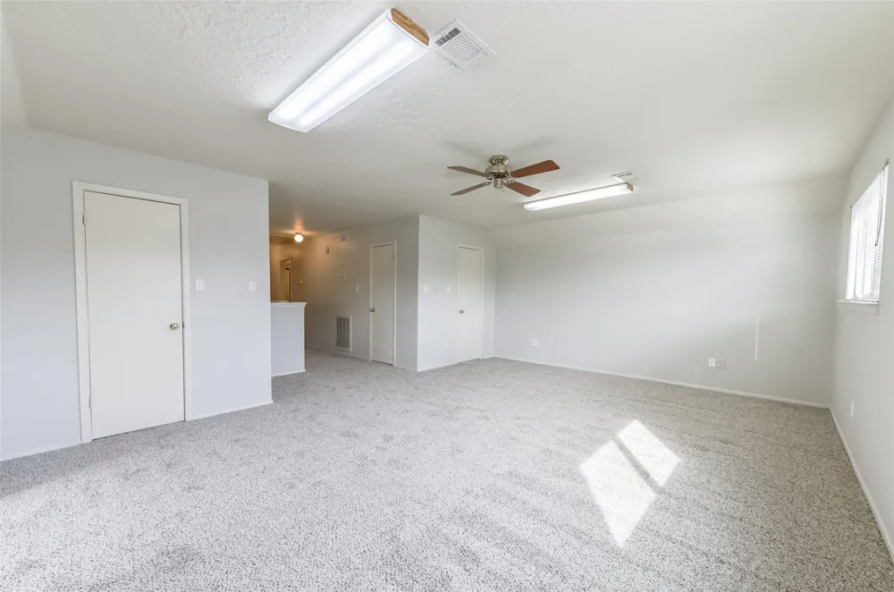 16606 Burlcreek Houston, TX 77084
