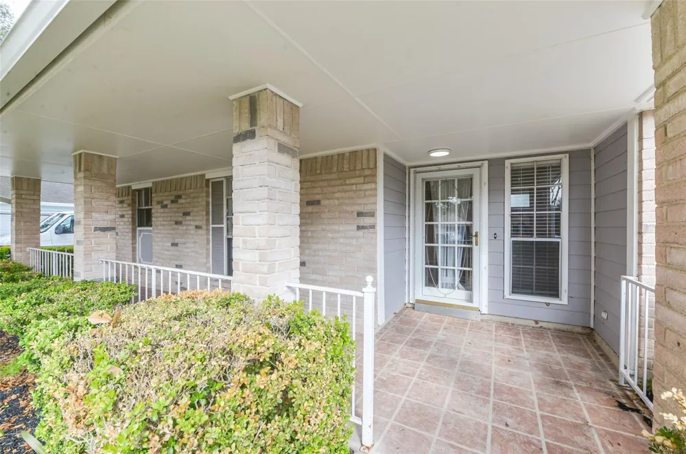 16606 Burlcreek Houston, TX 77084