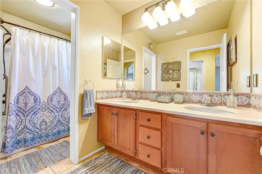 23312 Montecito Valencia, CA 91354