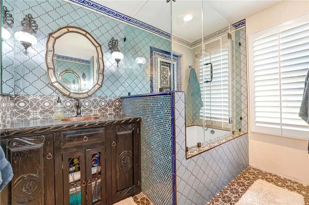 23312 Montecito Valencia, CA 91354