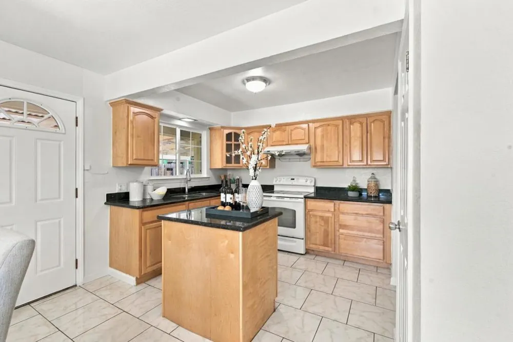 1907 Naples Drive San Jose, CA 95122