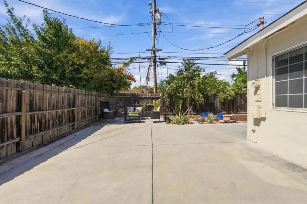 1907 Naples Drive San Jose, CA 95122