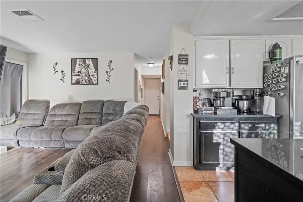 37909 Smoke Tree Palmdale, CA 93552