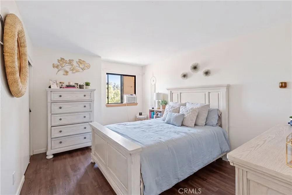 37909 Smoke Tree Palmdale, CA 93552