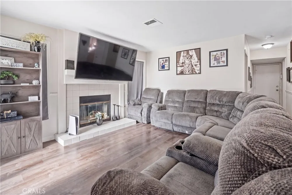 37909 Smoke Tree Palmdale, CA 93552