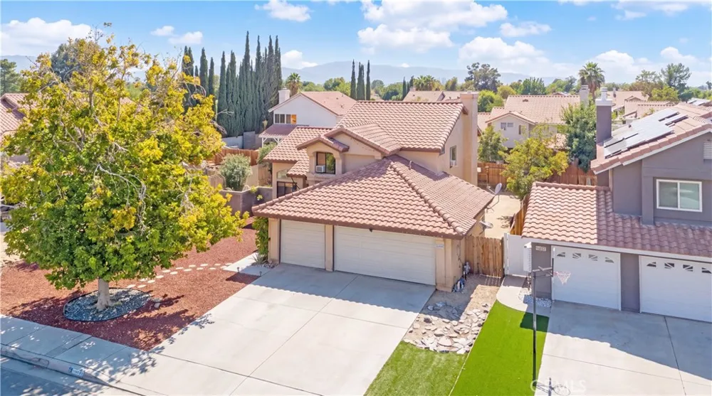 37909 Smoke Tree Palmdale, CA 93552