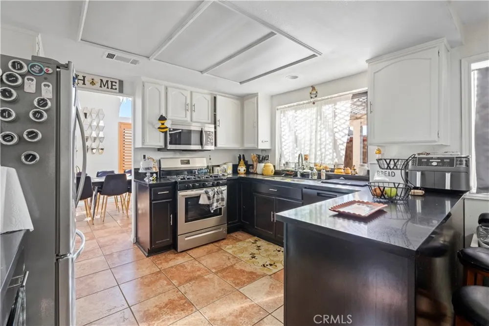 37909 Smoke Tree Palmdale, CA 93552