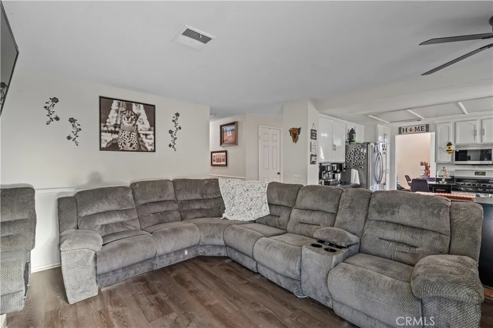 37909 Smoke Tree Palmdale, CA 93552