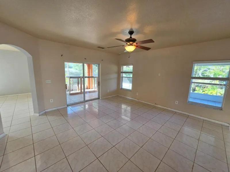731 CRISTELLE JEAN DRIVE Ruskin, FL 33570