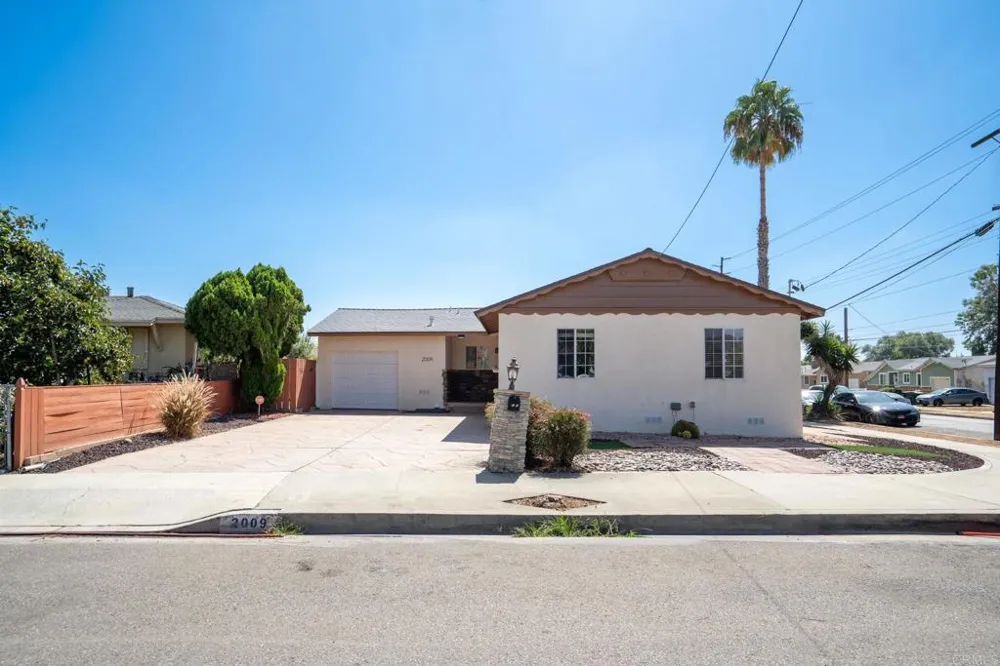 2009 Paddy Place Escondido, CA 92027