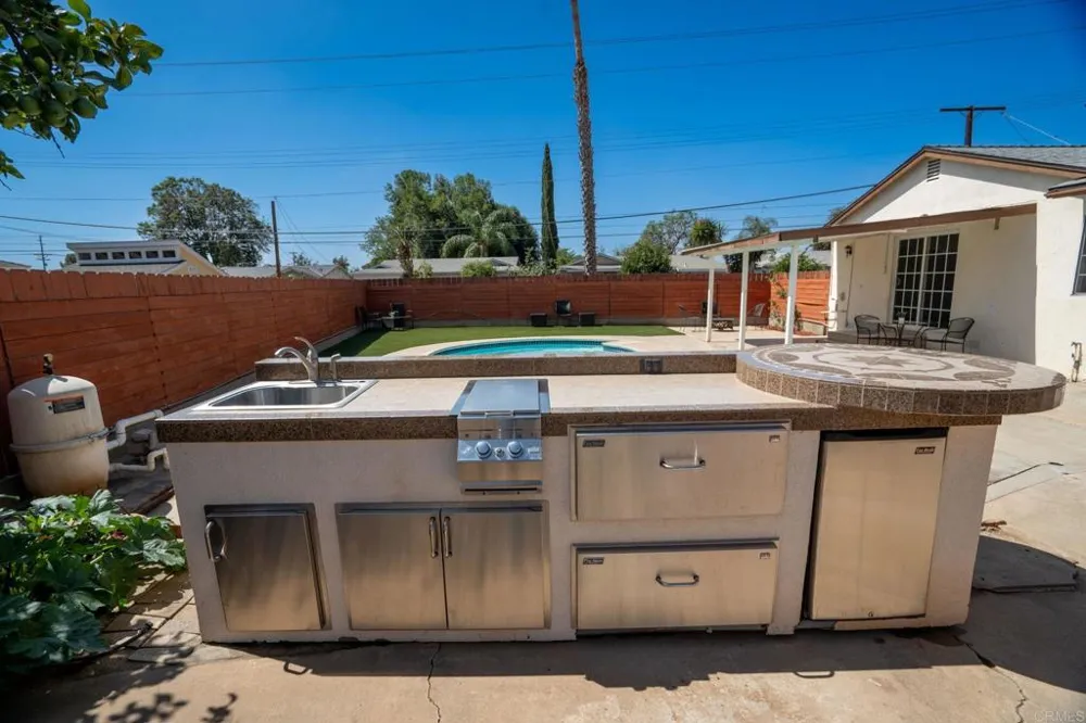 2009 Paddy Place Escondido, CA 92027