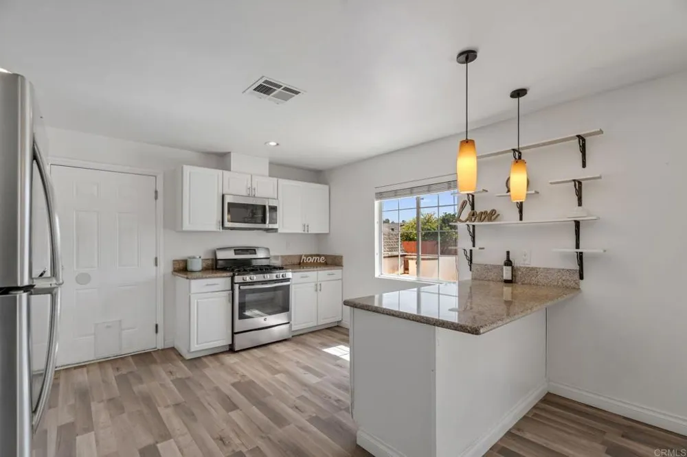 2009 Paddy Place Escondido, CA 92027