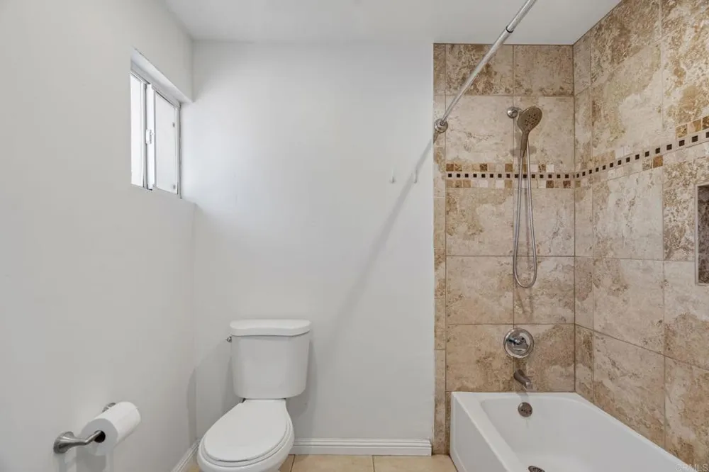2009 Paddy Place Escondido, CA 92027