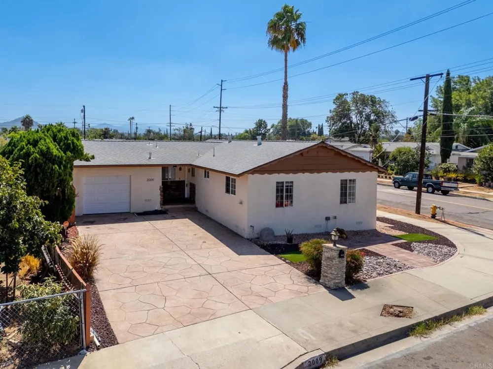 2009 Paddy Place Escondido, CA 92027